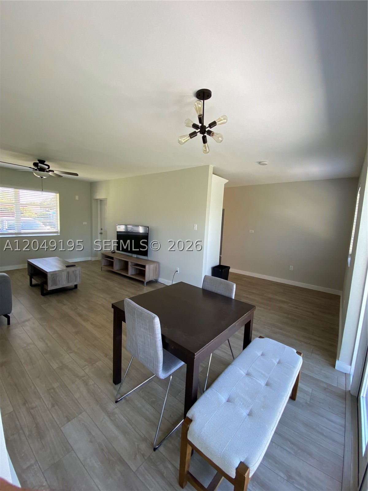 11121 SW 46th St, Miami FL 33165