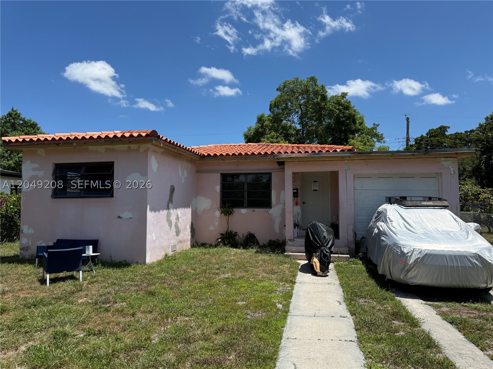6346 NW 41st St, Virginia Gardens FL 33166