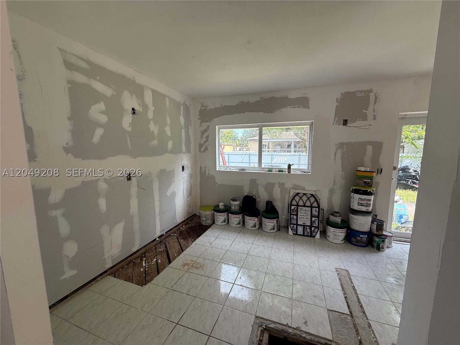 6346 NW 41st St, Virginia Gardens FL 33166