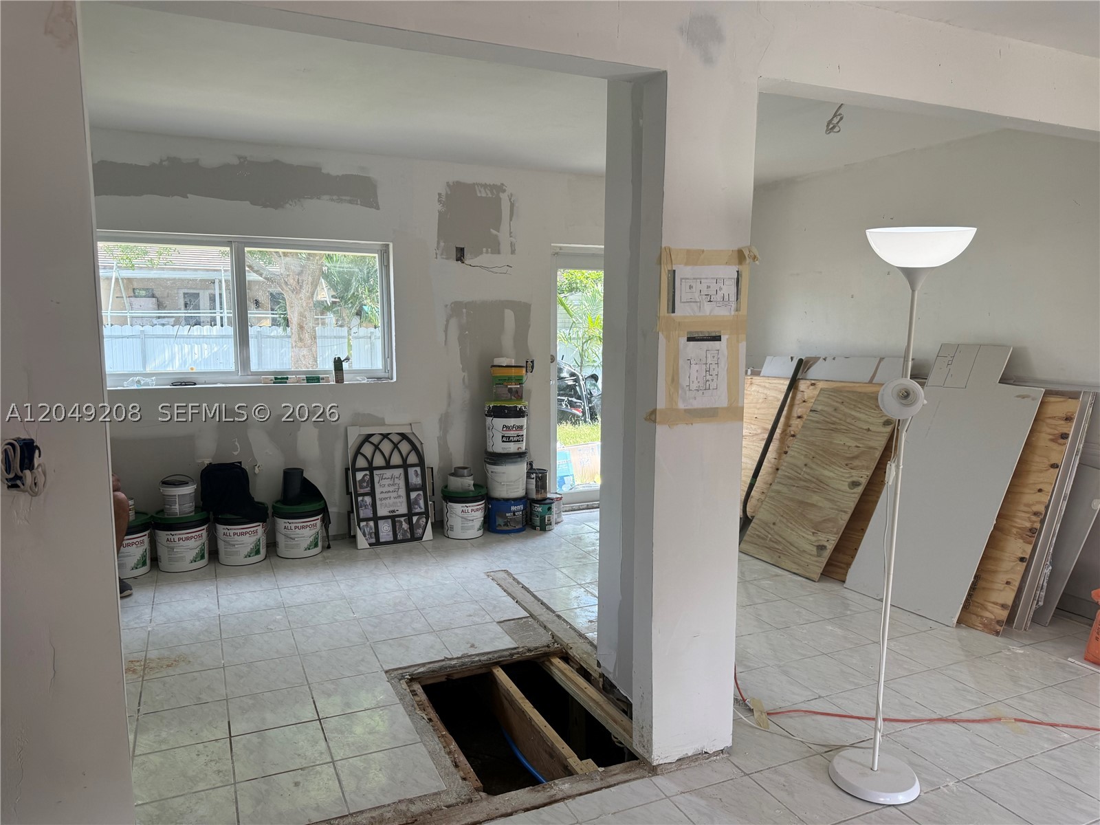 6346 NW 41st St, Virginia Gardens FL 33166