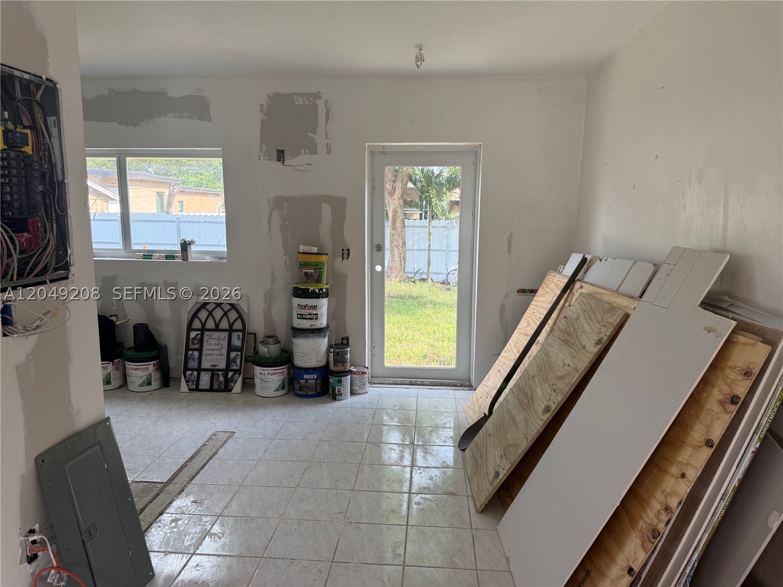 6346 NW 41st St, Virginia Gardens FL 33166
