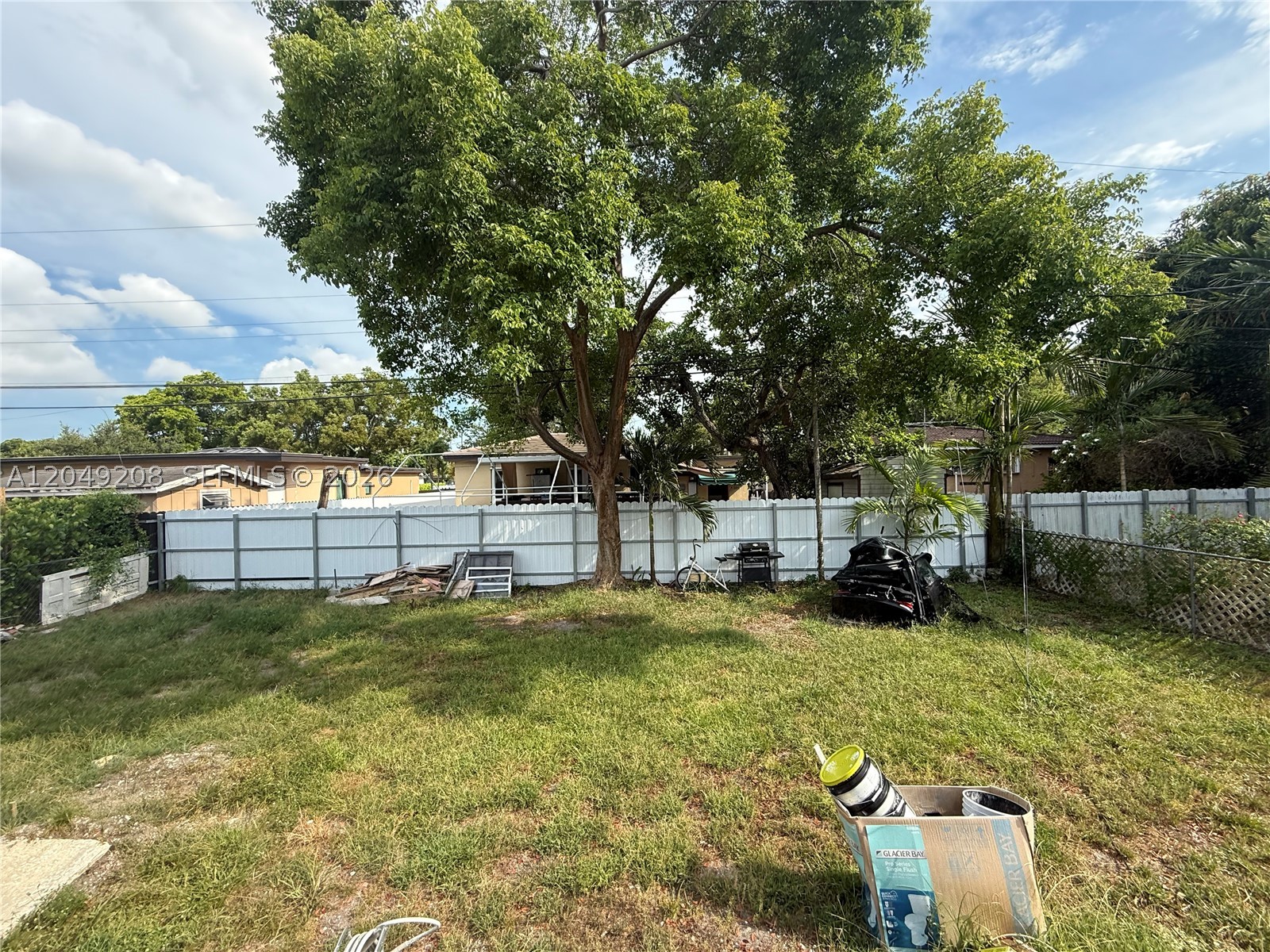 6346 NW 41st St, Virginia Gardens FL 33166