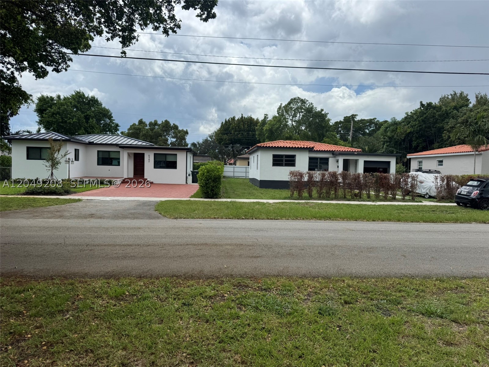 6346 NW 41st St, Virginia Gardens FL 33166
