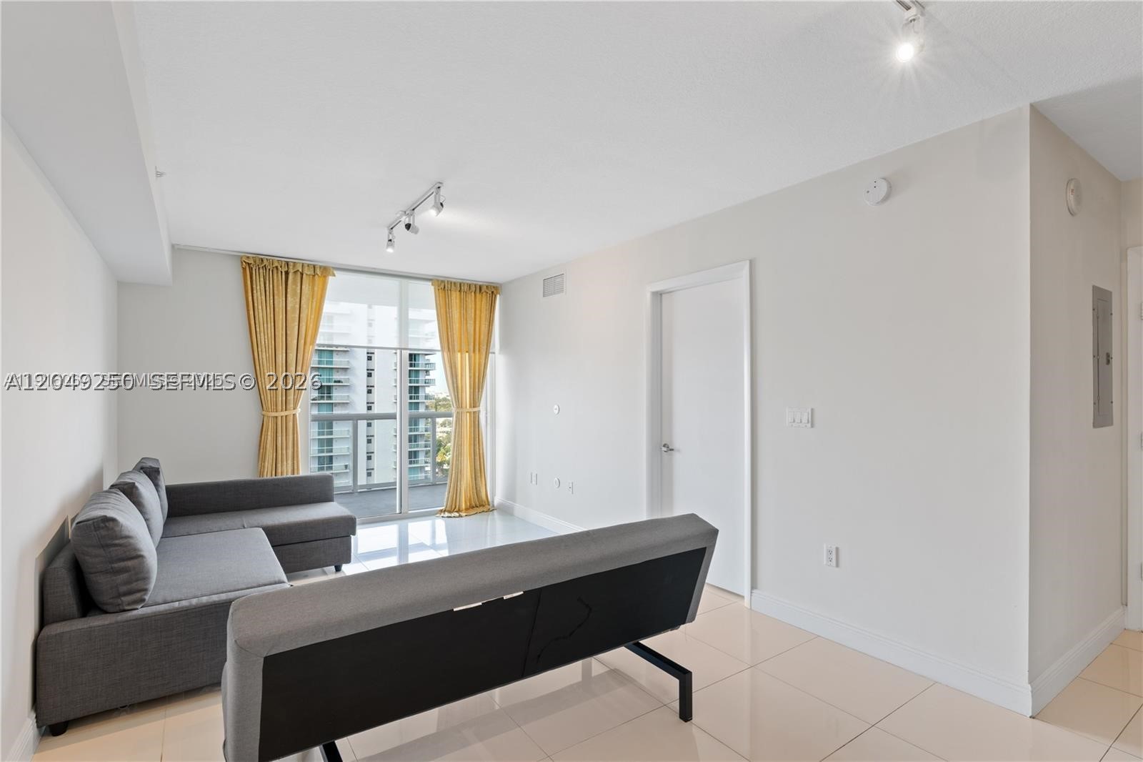 1871 NW S River Dr #1804, Miami FL 33125