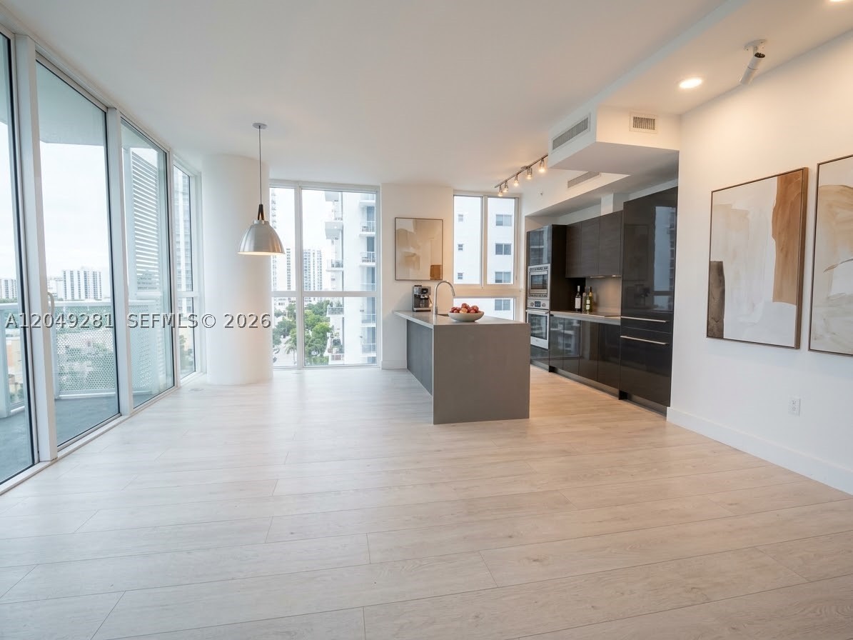 1080 Brickell Ave #1709, Miami FL 33131