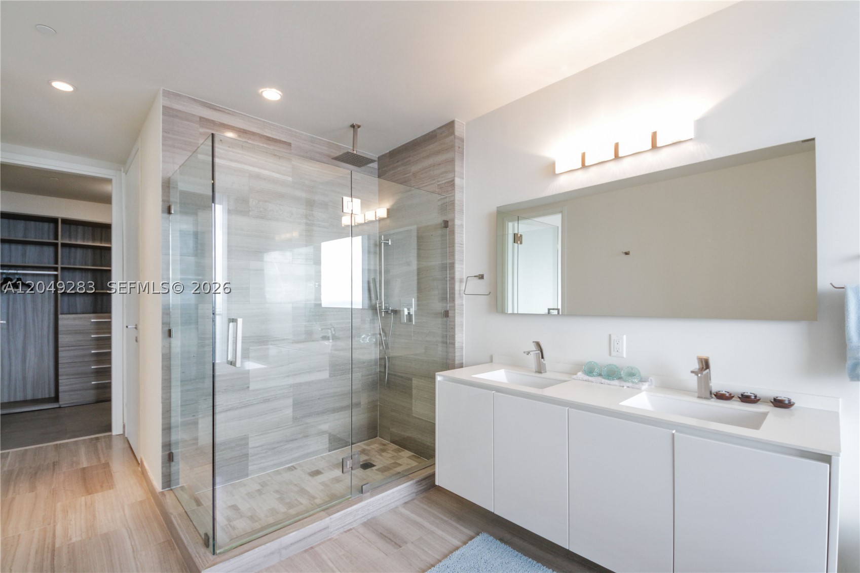 1300 Brickell Bay Dr #4102, Miami FL 33131