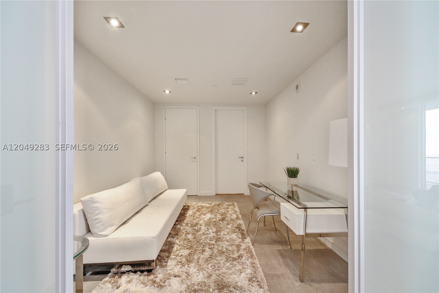 1300 Brickell Bay Dr #4102, Miami FL 33131