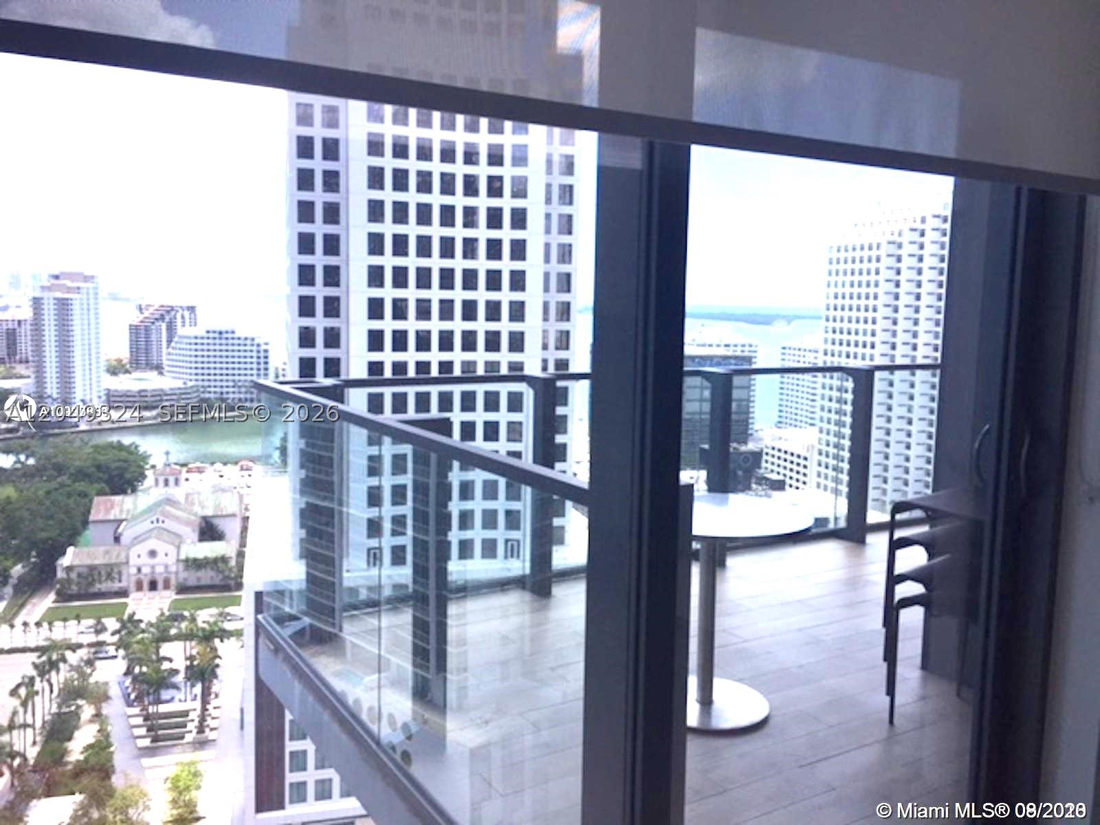 68 SE 6th St #2007, Miami FL 33131