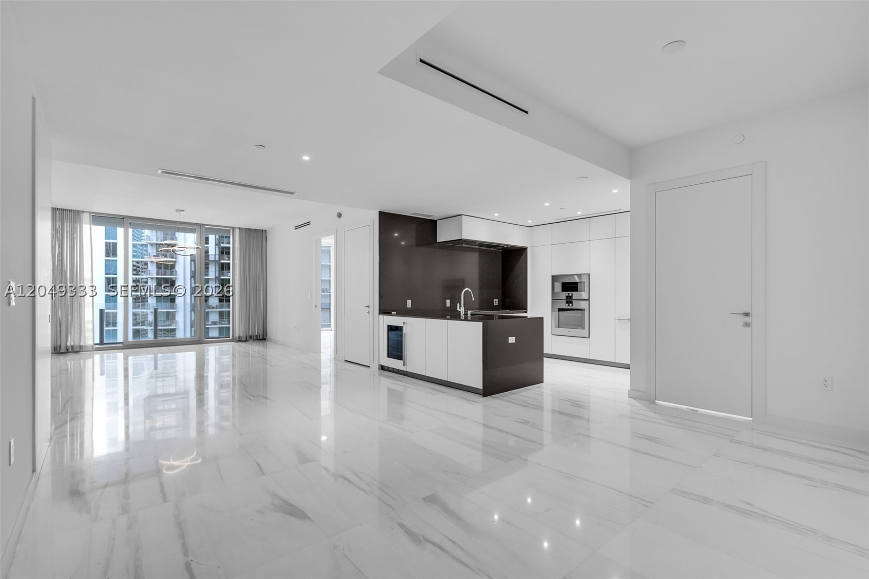 300 Biscayne Boulevard Way #3009W, Miami FL 33131