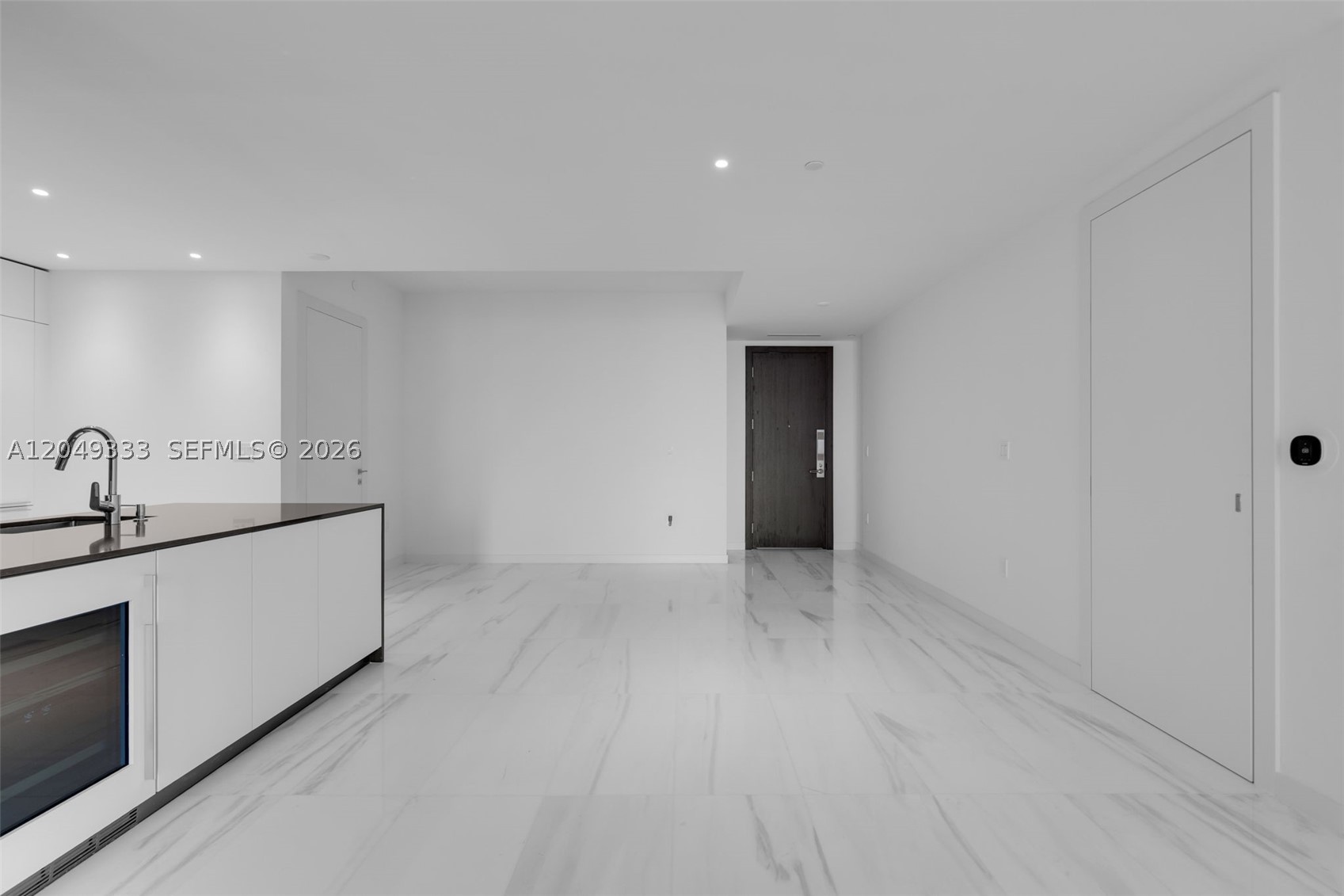 300 Biscayne Boulevard Way #3009W, Miami FL 33131