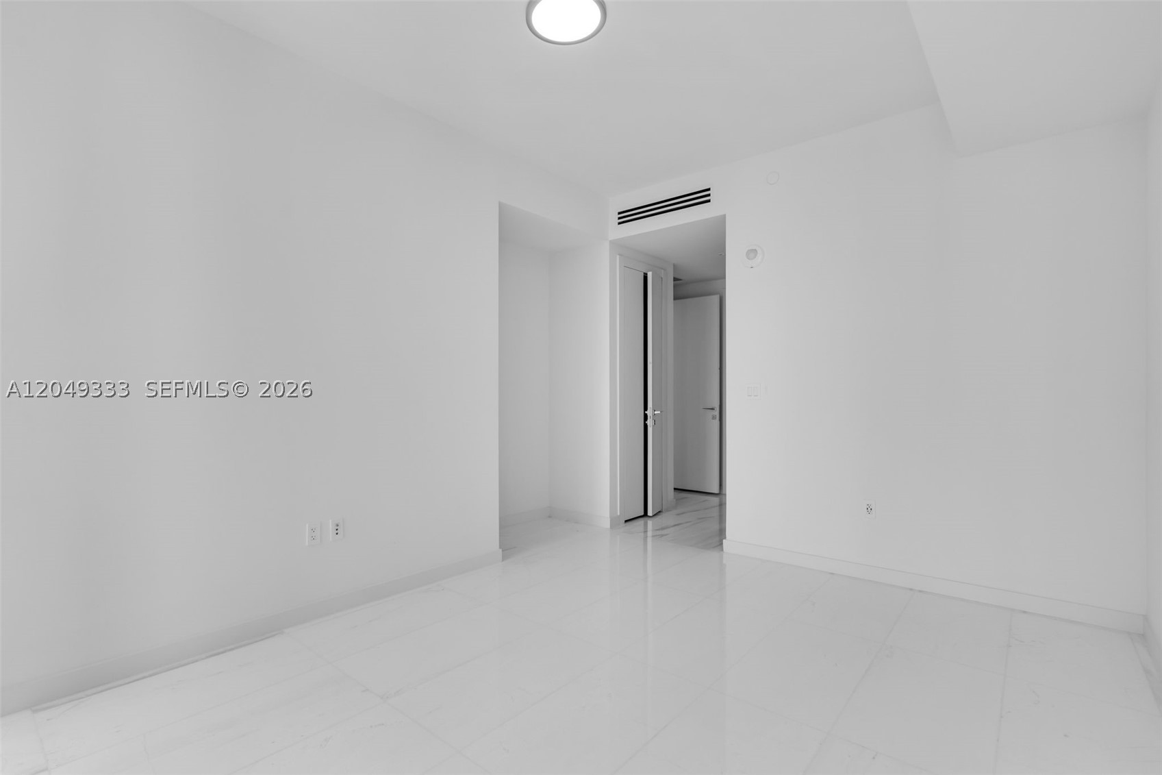 300 Biscayne Boulevard Way #3009W, Miami FL 33131