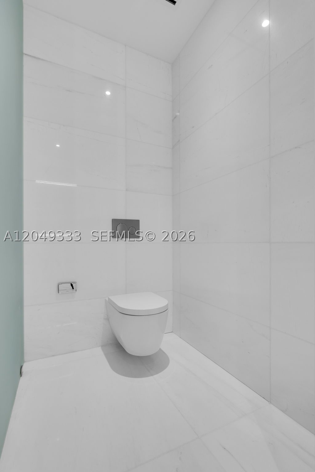 300 Biscayne Boulevard Way #3009W, Miami FL 33131