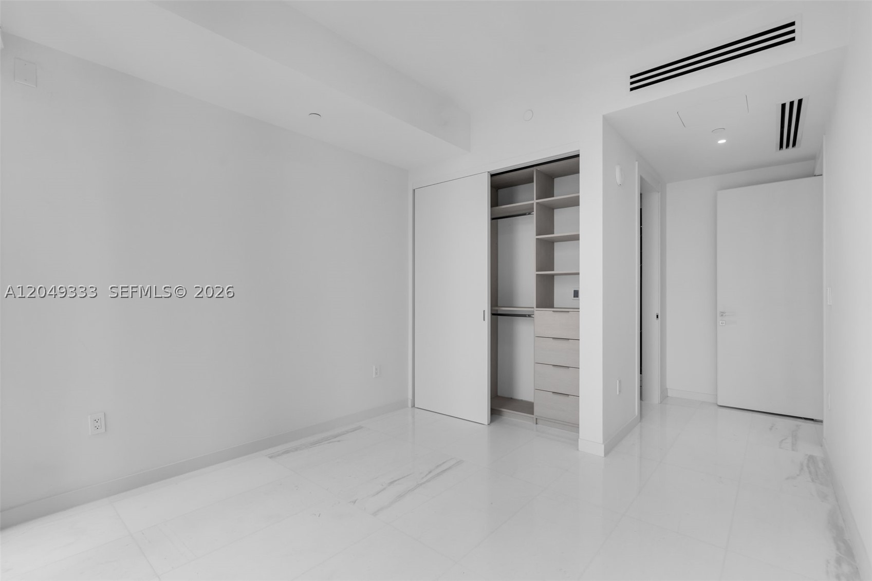 300 Biscayne Boulevard Way #3009W, Miami FL 33131