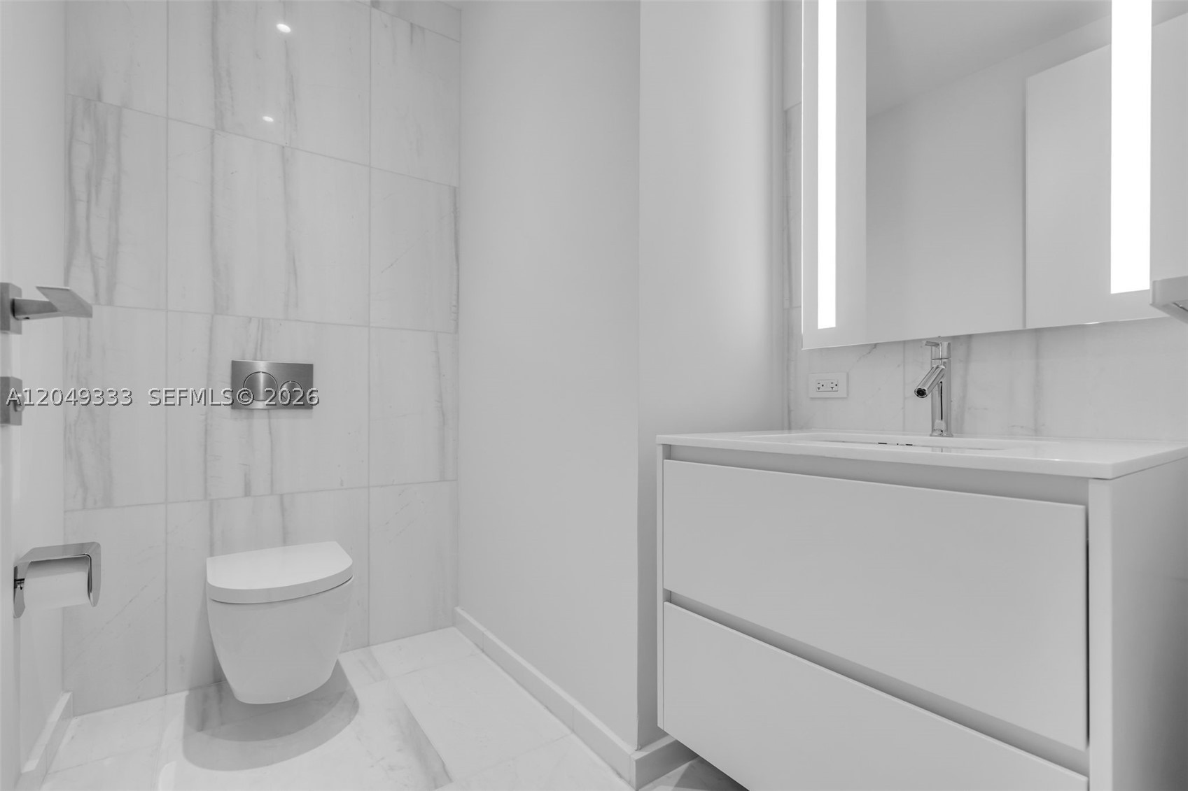 300 Biscayne Boulevard Way #3009W, Miami FL 33131