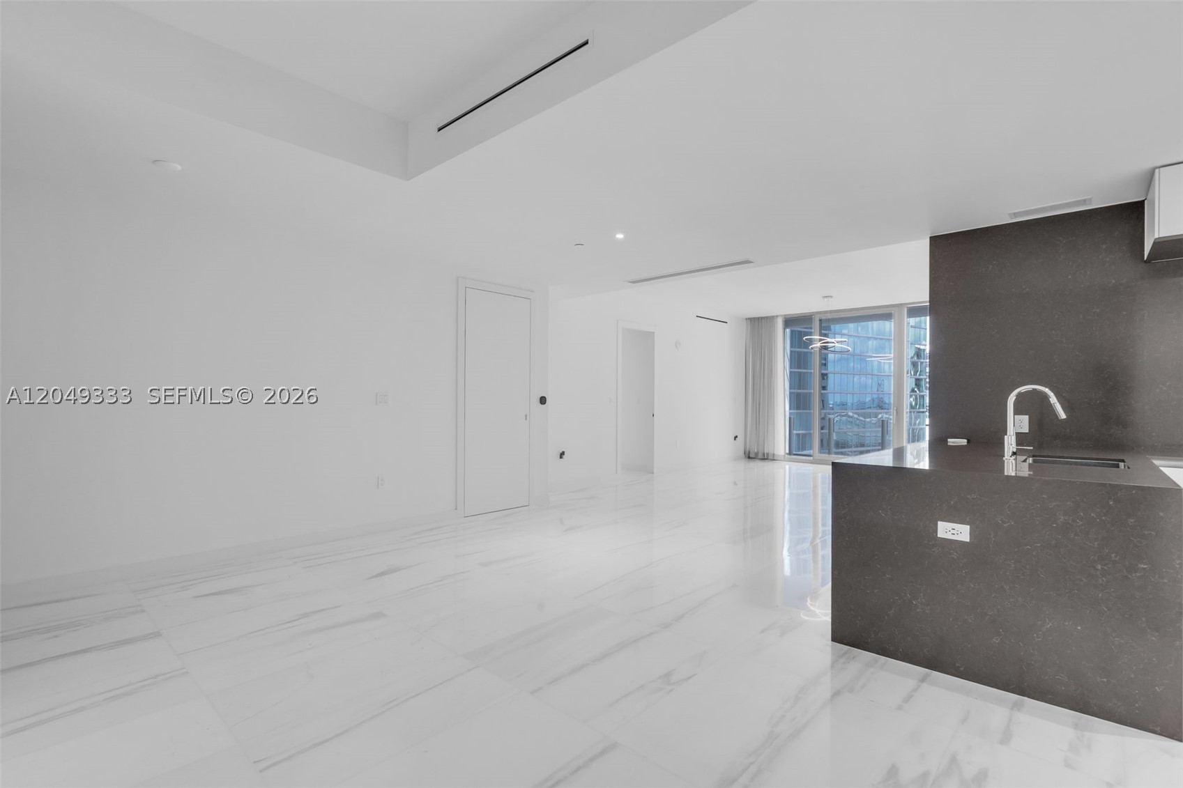 300 Biscayne Boulevard Way #3009W, Miami FL 33131