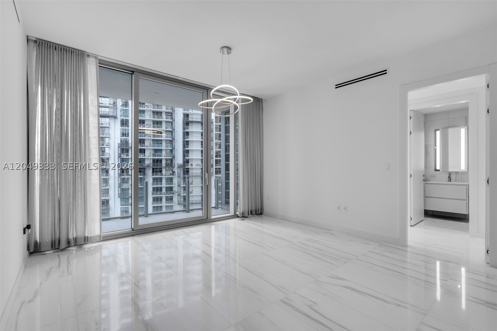300 Biscayne Boulevard Way #3009W, Miami FL 33131