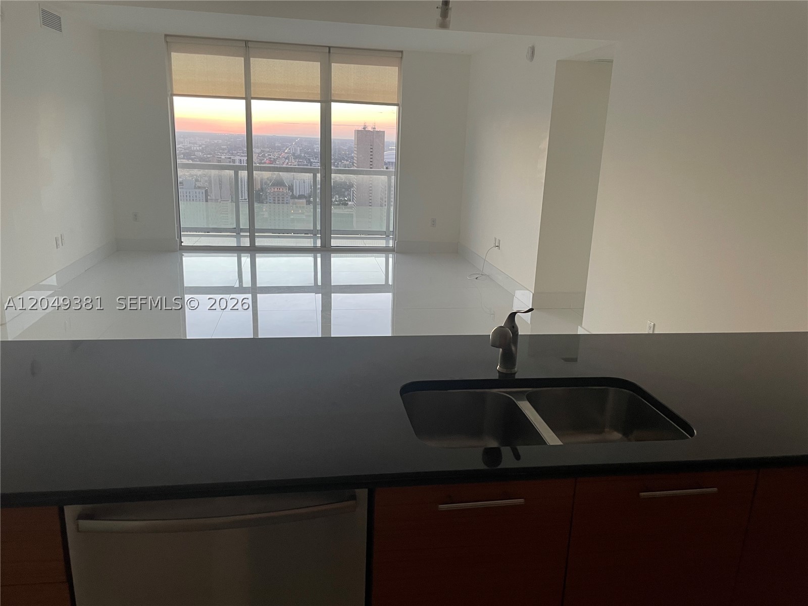 50 Biscayne Blvd #5001, Miami FL 33132