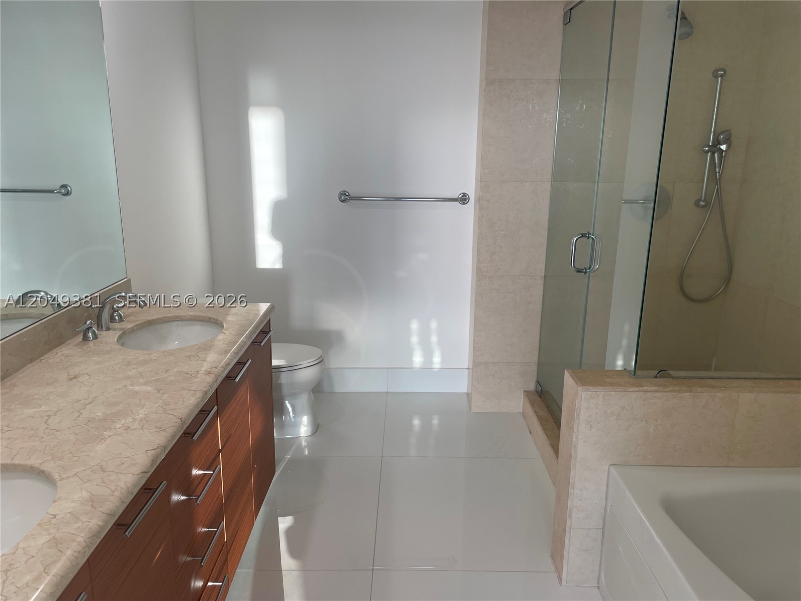 50 Biscayne Blvd #5001, Miami FL 33132