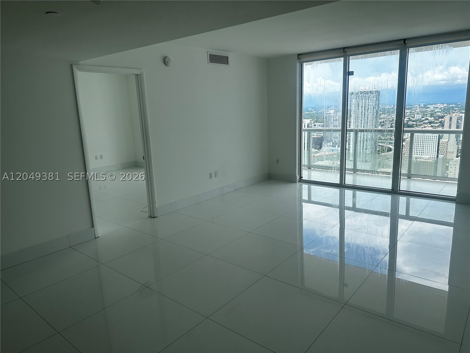 50 Biscayne Blvd #5001, Miami FL 33132