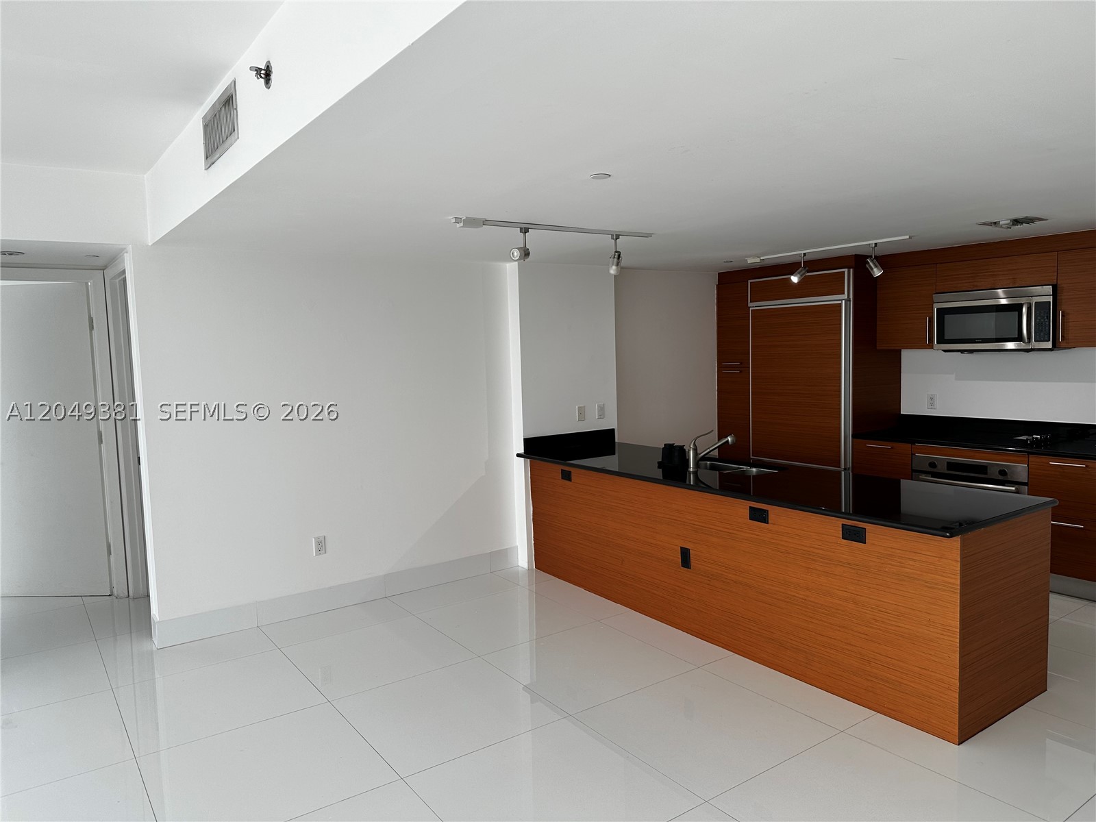 50 Biscayne Blvd #5001, Miami FL 33132