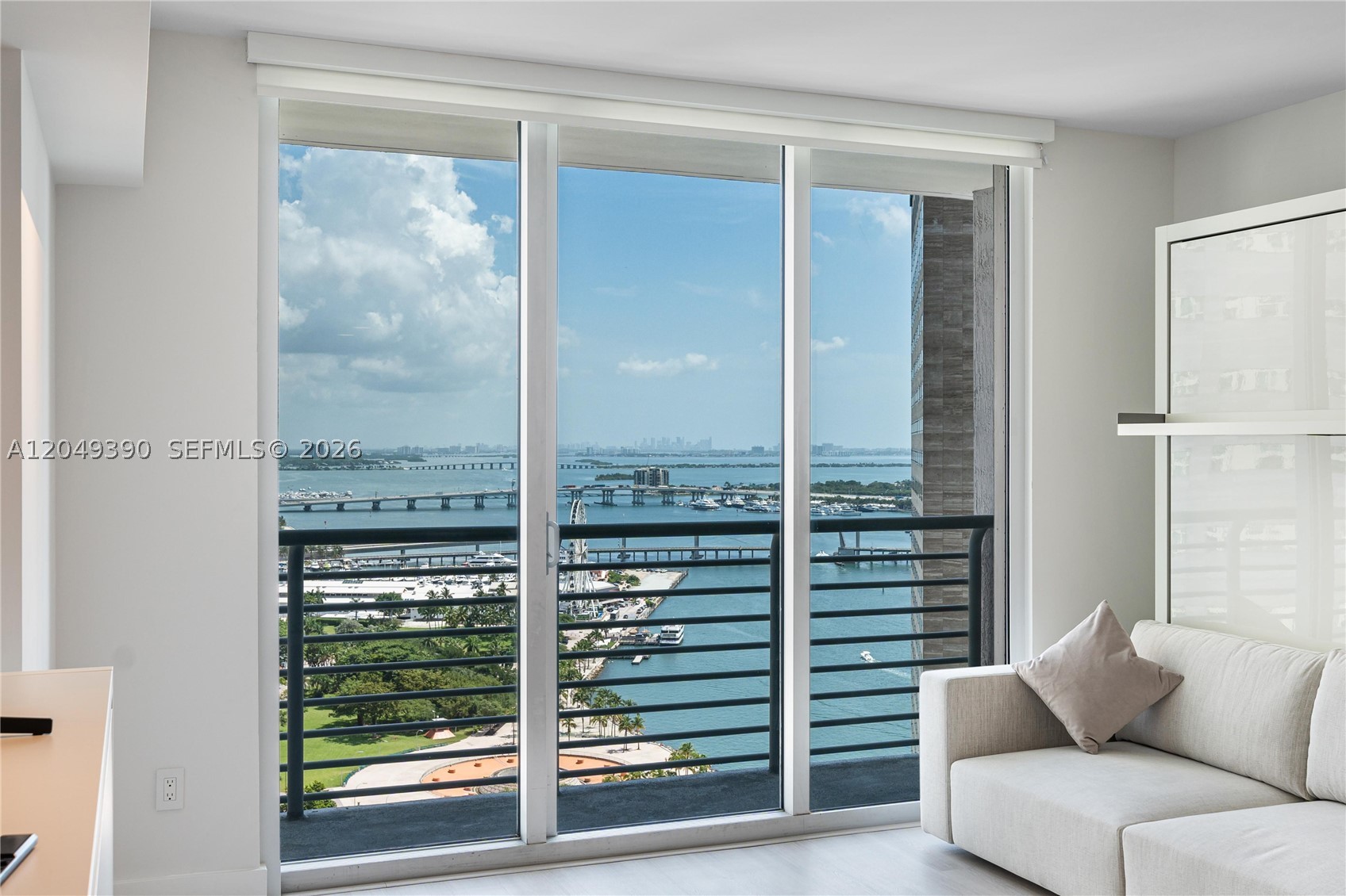 325 S Biscayne Blvd #2920, Miami FL 33131