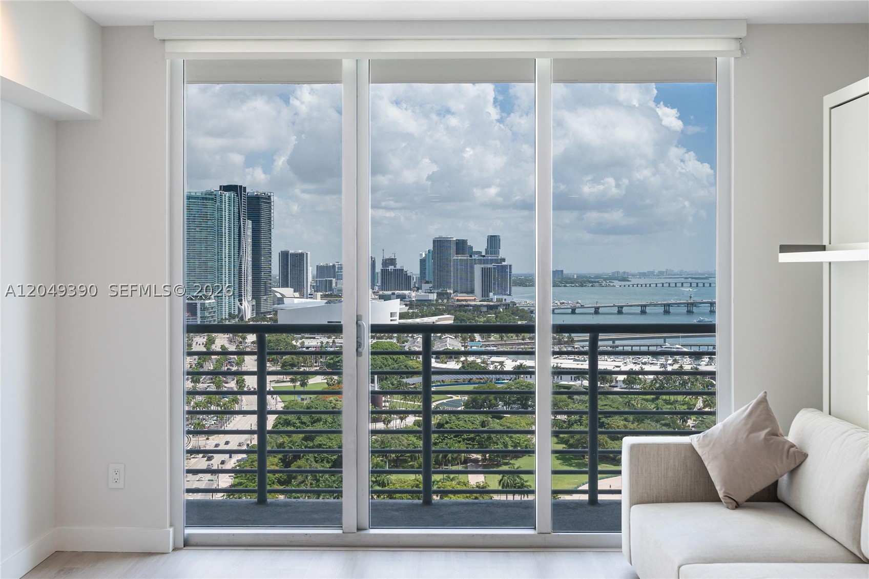 325 S Biscayne Blvd #2920, Miami FL 33131