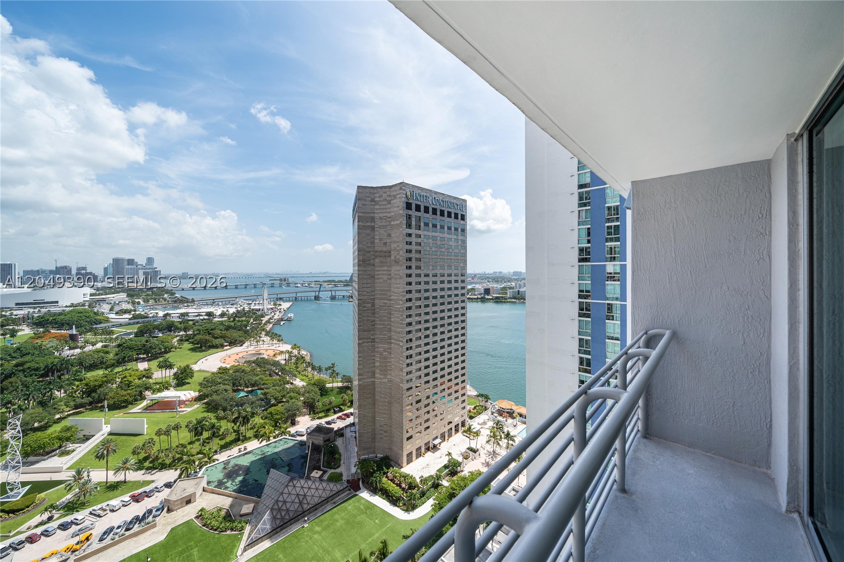 325 S Biscayne Blvd #2920, Miami FL 33131