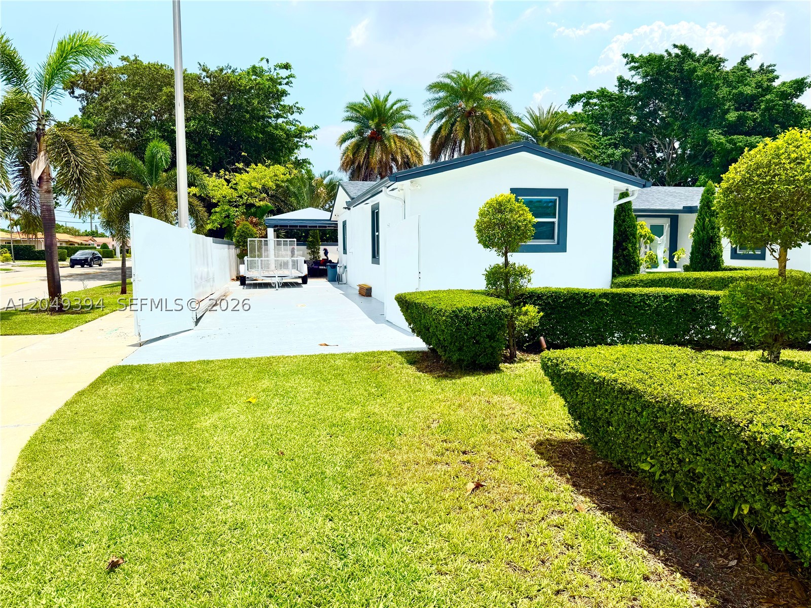 9675 SW 19th St, Miami FL 33165