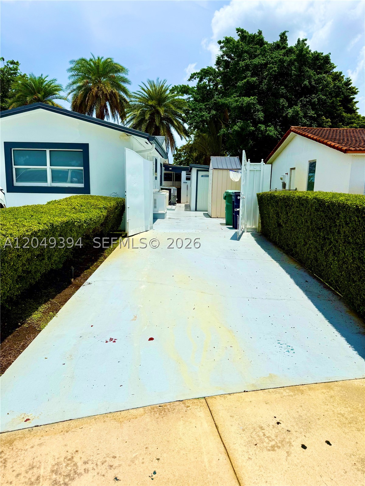 9675 SW 19th St, Miami FL 33165