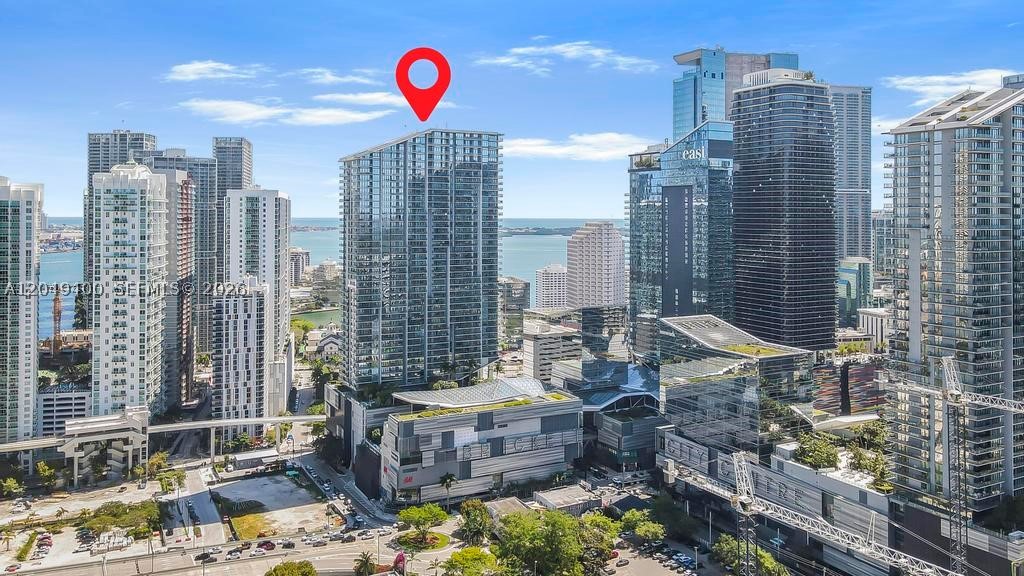 68 SE 6th St #1710, Miami FL 33131