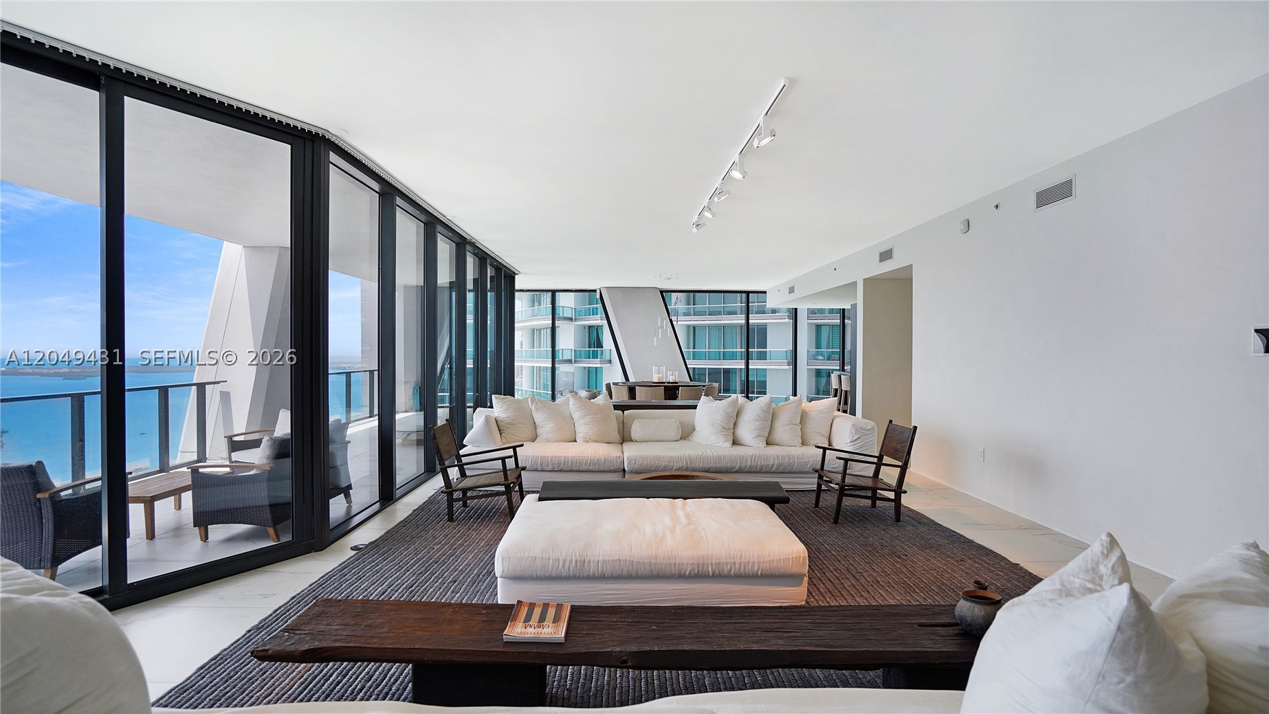 1000 Biscayne Blvd #4401, Miami FL 33132