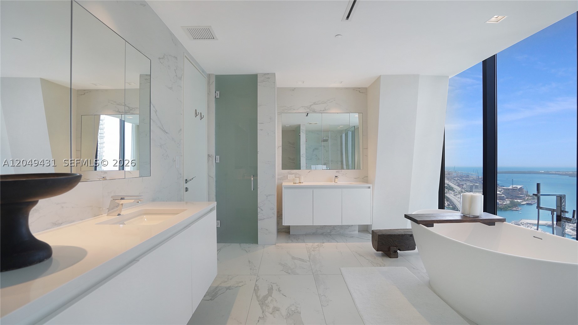 1000 Biscayne Blvd #4401, Miami FL 33132