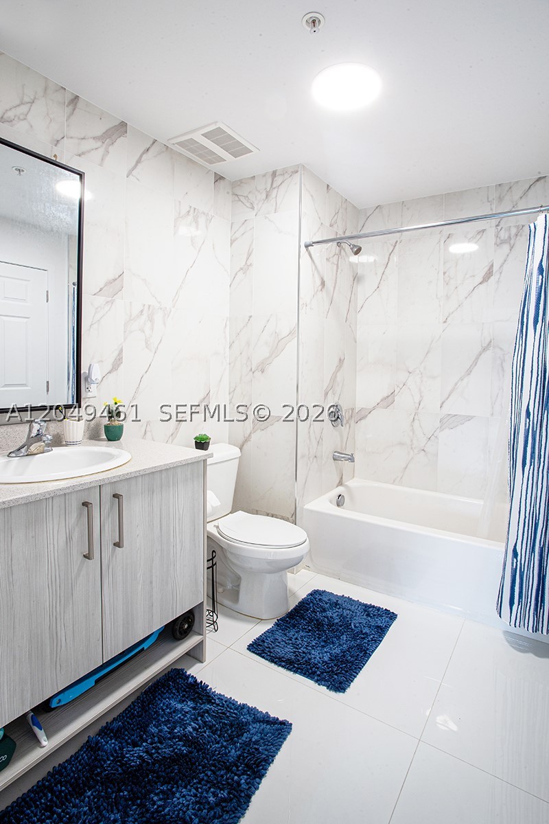 10950 NW 82nd St #116, Doral FL 33178