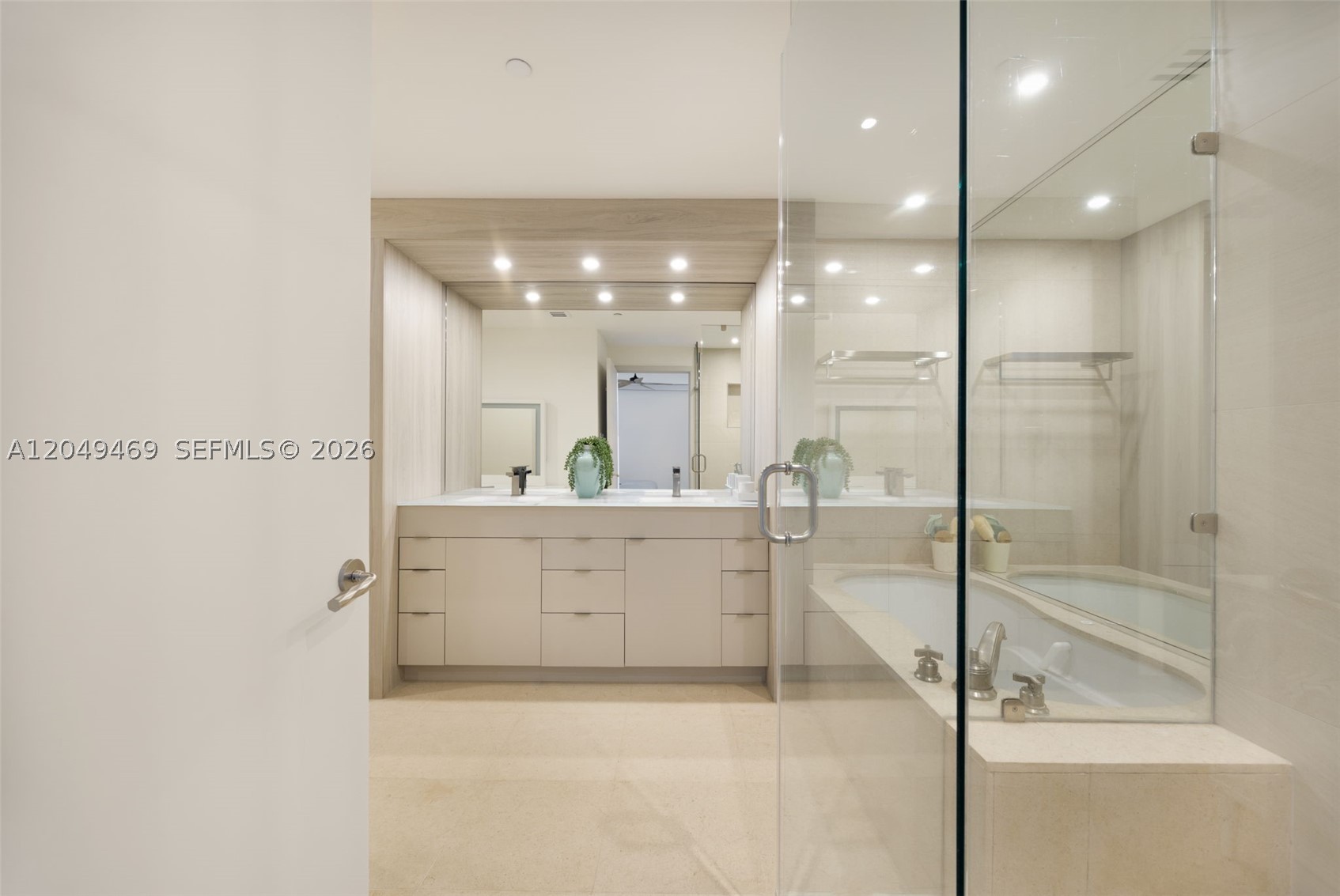 6799 Collins Ave #1402, Miami Beach FL 33141