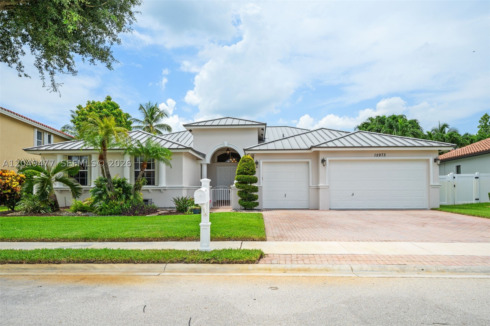 15973 SW 4th St, Pembroke Pines FL 33027