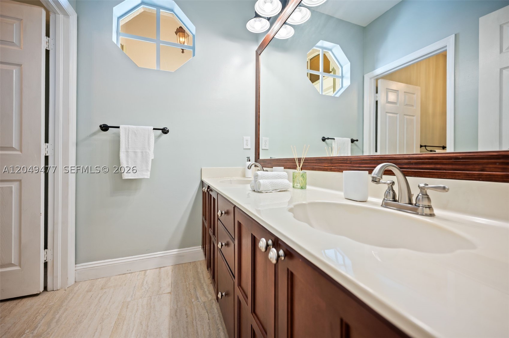 15973 SW 4th St, Pembroke Pines FL 33027