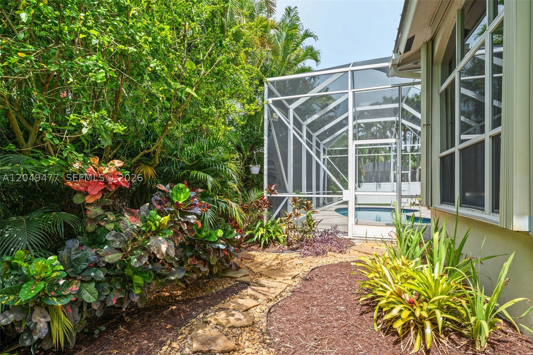 15973 SW 4th St, Pembroke Pines FL 33027