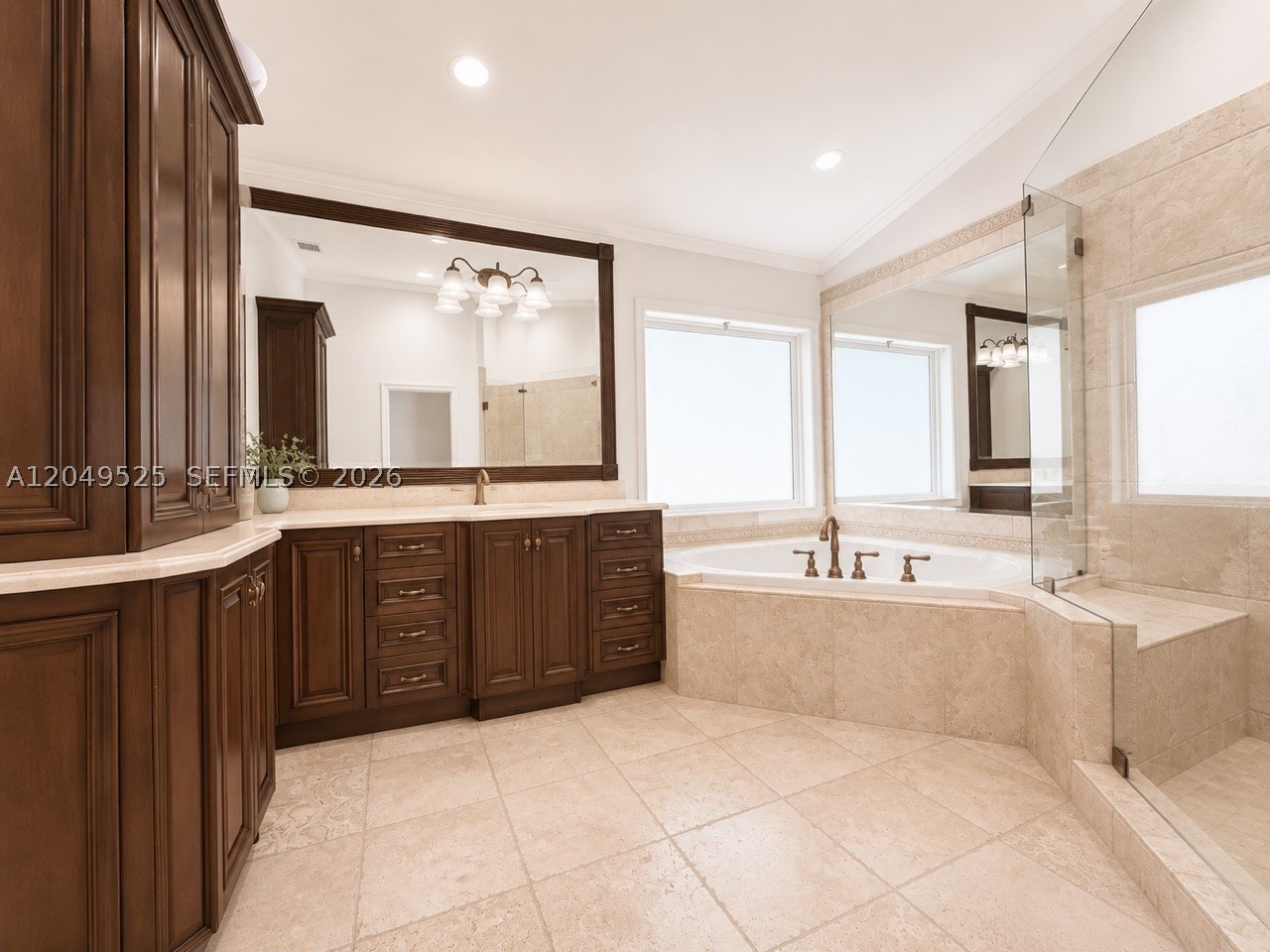 2616 Oakbrook Ct, Weston FL 33332