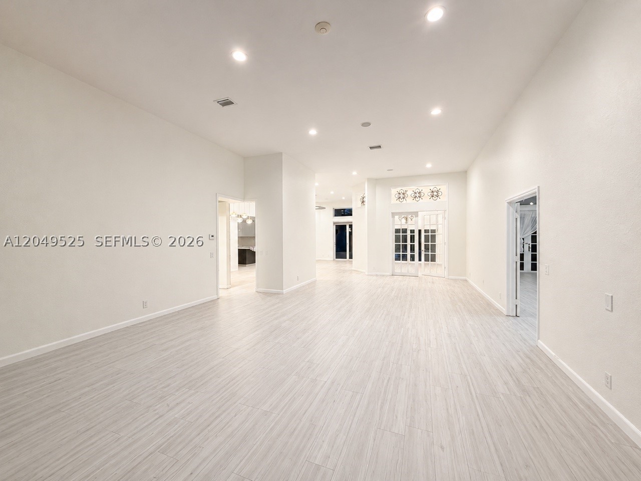 2616 Oakbrook Ct, Weston FL 33332