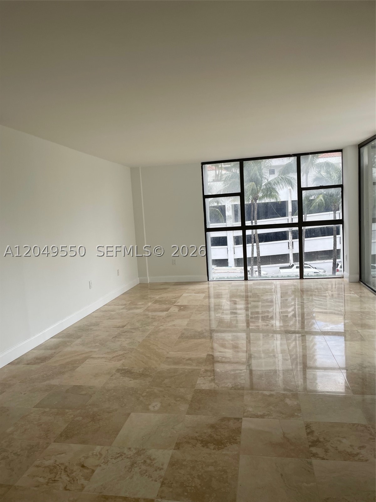 3731 N Country Club Dr #323, Aventura FL 33180