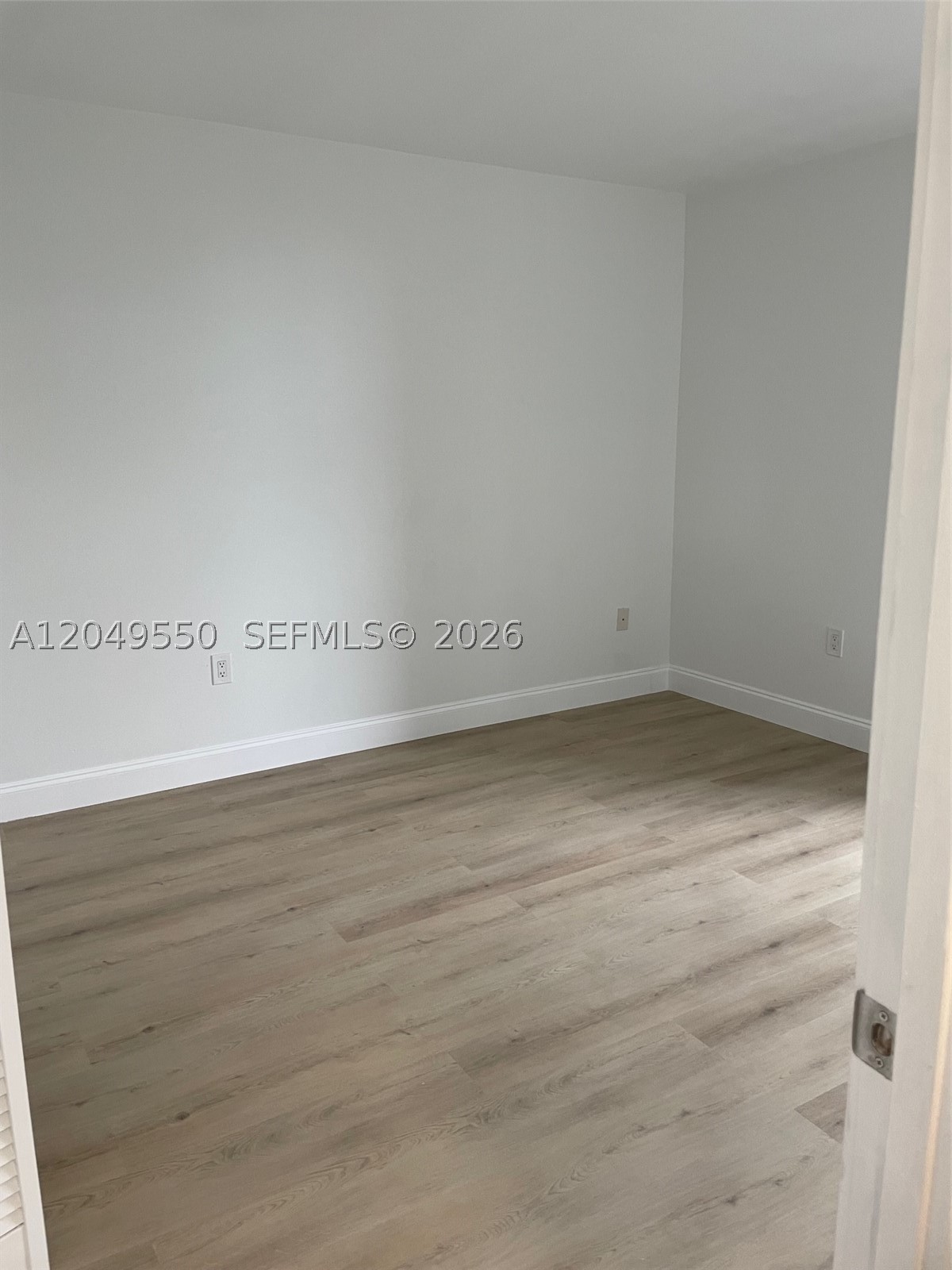 3731 N Country Club Dr #323, Aventura FL 33180