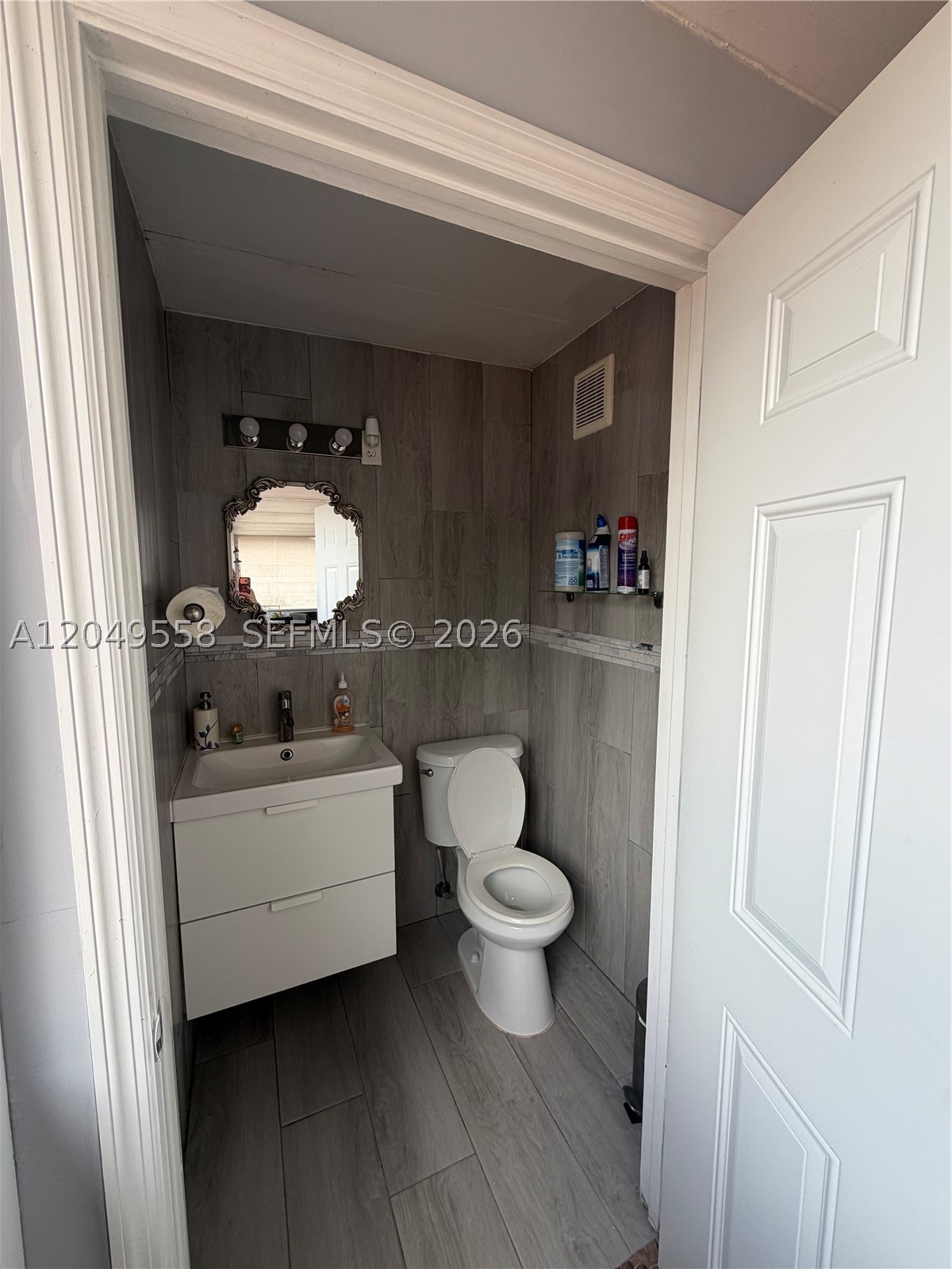 2642 Atlantic Ave, Opa Locka FL 33054