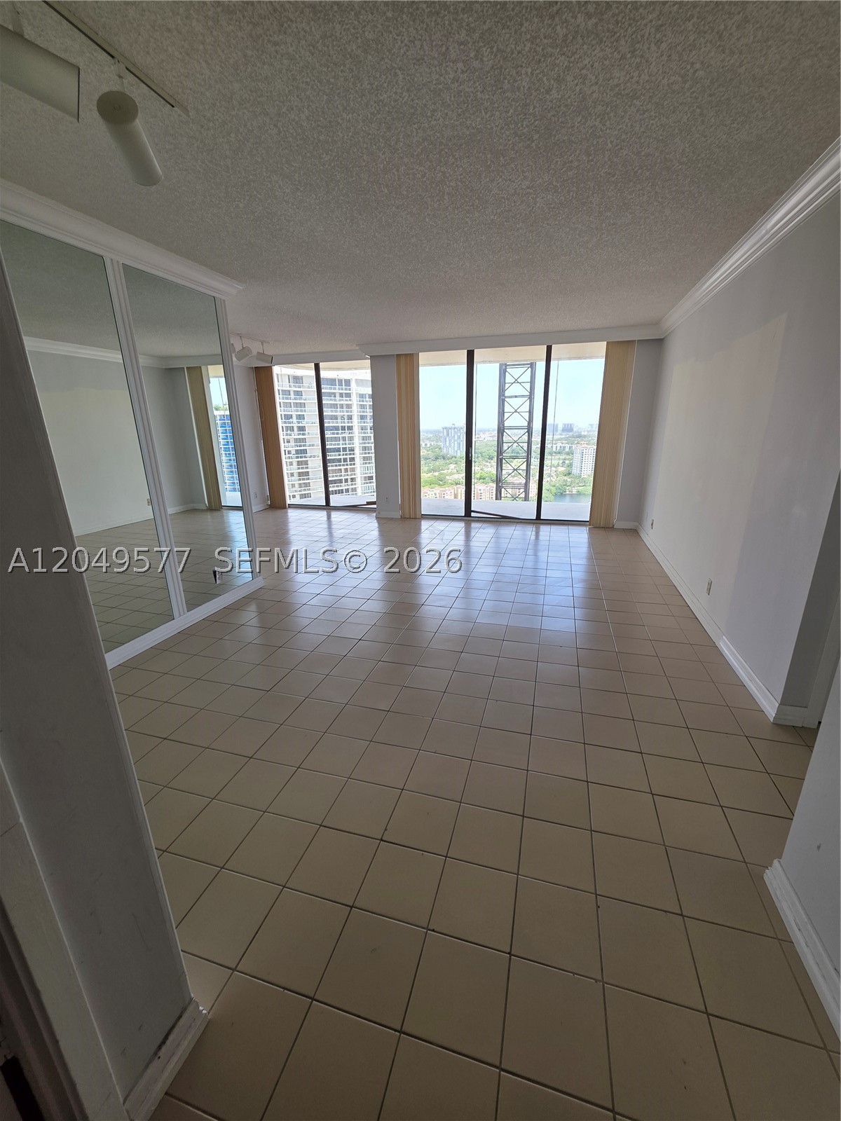 19355 Turnberry Way #25C, Aventura FL 33180