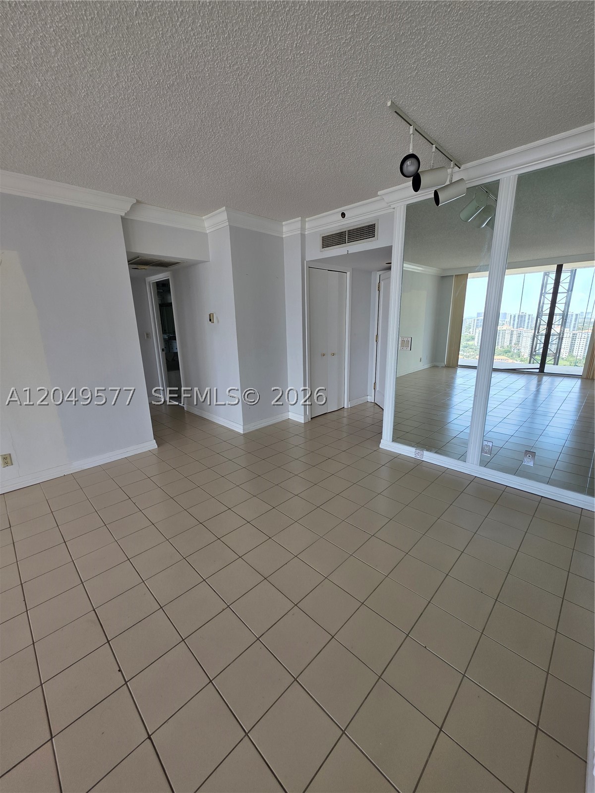 19355 Turnberry Way #25C, Aventura FL 33180