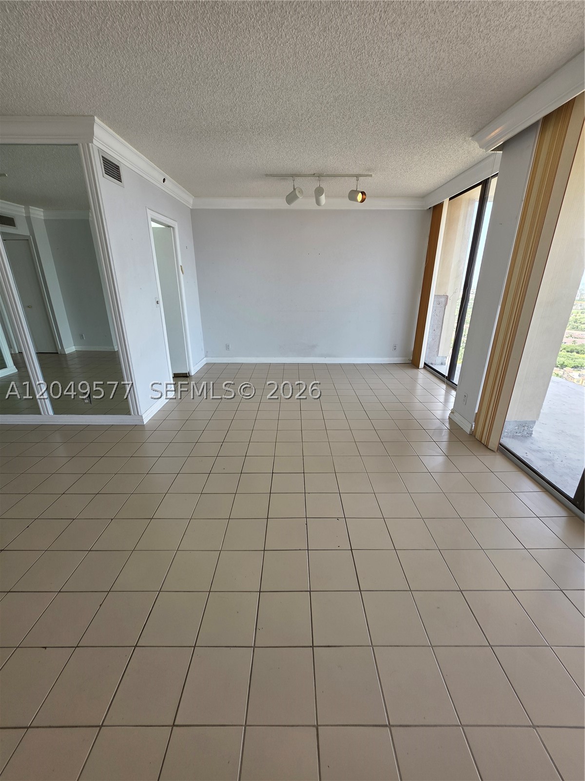 19355 Turnberry Way #25C, Aventura FL 33180