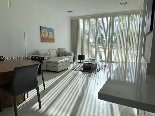 881 Ocean Dr #L2, Key Biscayne FL 33149