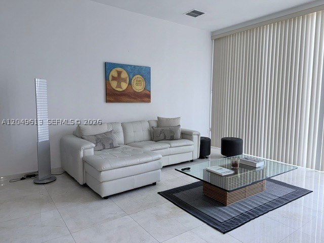 881 Ocean Dr #L2, Key Biscayne FL 33149