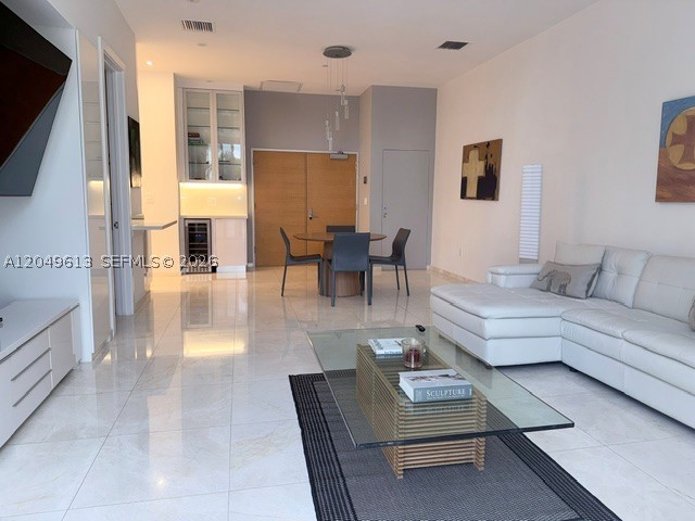 881 Ocean Dr #L2, Key Biscayne FL 33149