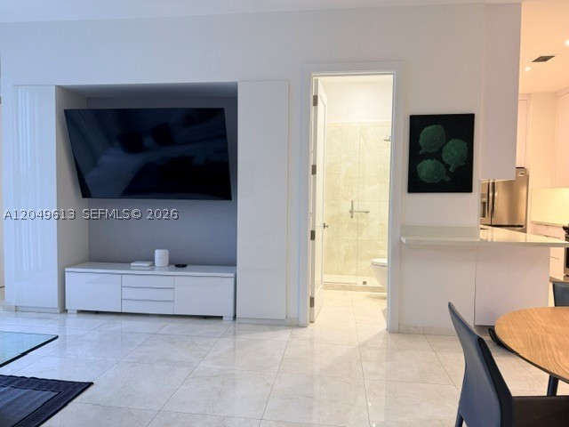 881 Ocean Dr #L2, Key Biscayne FL 33149