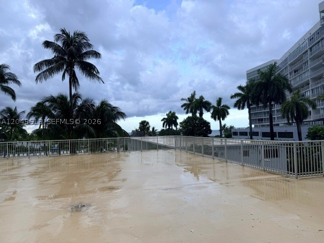 881 Ocean Dr #L2, Key Biscayne FL 33149